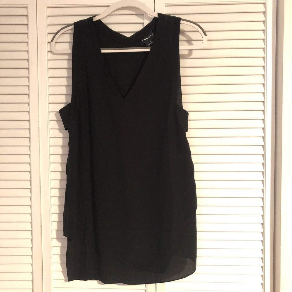 Black TROUVE Top